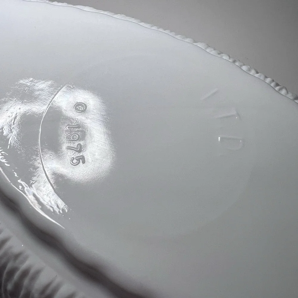 Vtg 1975 FTD Textured Milk‎ Glass Oval Bowl